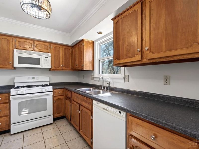 3929 Malaer Drive, Sharonville, OH 45241 Photo 17