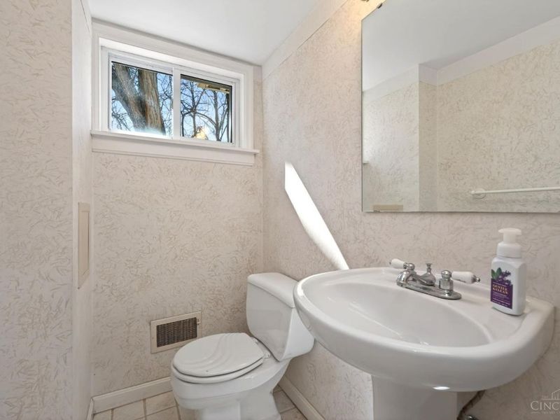 3929 Malaer Drive, Sharonville, OH 45241 Photo 23