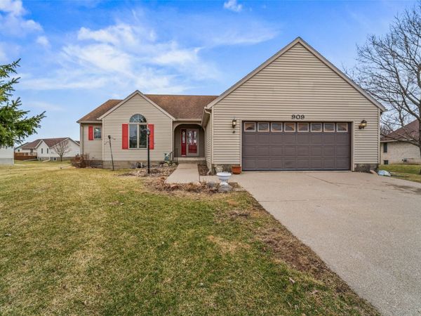 909 Michelle Road, Colo, IA 50056