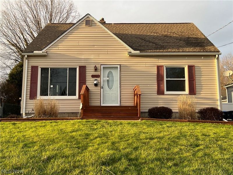 715 E Catawba Avenue, Akron, OH 44306 Photo 3