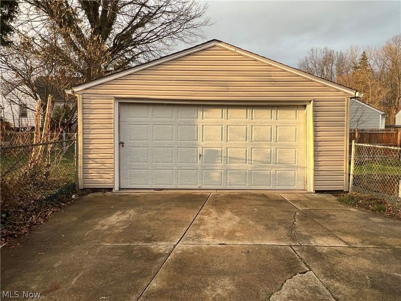 715 E Catawba Avenue, Akron, OH 44306 Photo 5