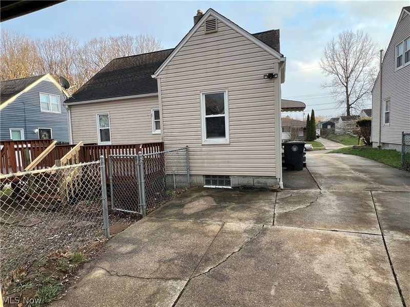 715 E Catawba Avenue, Akron, OH 44306 Photo 7