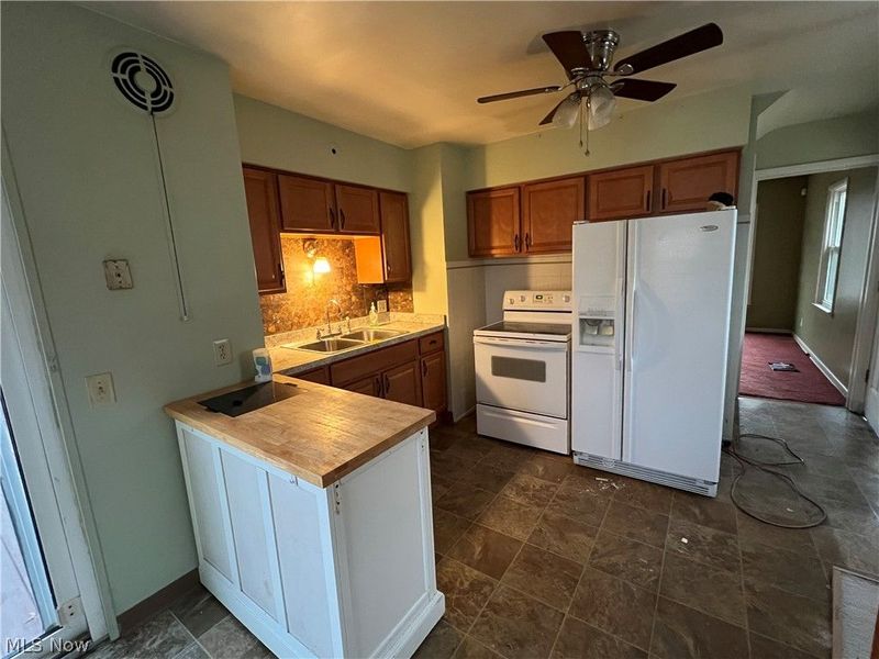 715 E Catawba Avenue, Akron, OH 44306 Photo 9