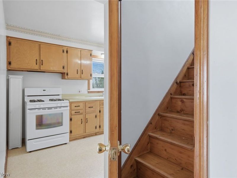 1614 Colonial Boulevard NE, Canton, OH 44714 Photo 12