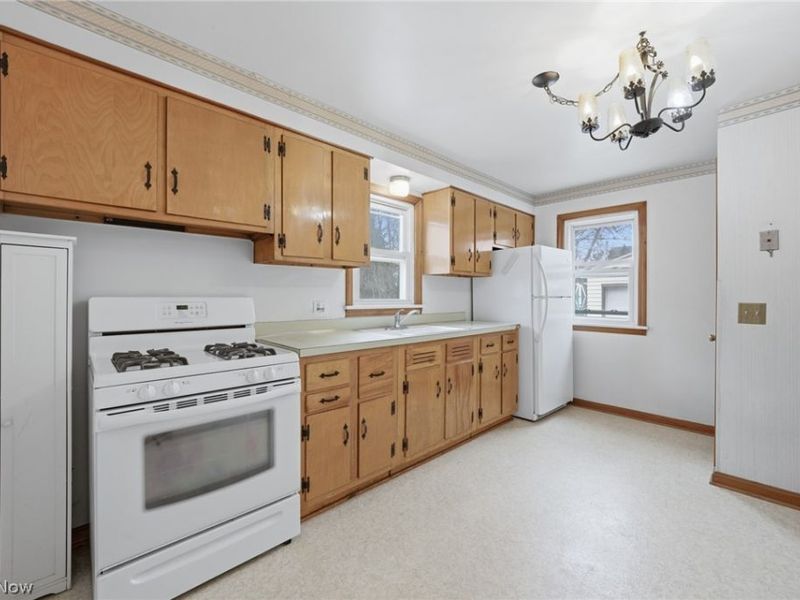 1614 Colonial Boulevard NE, Canton, OH 44714 Photo 18