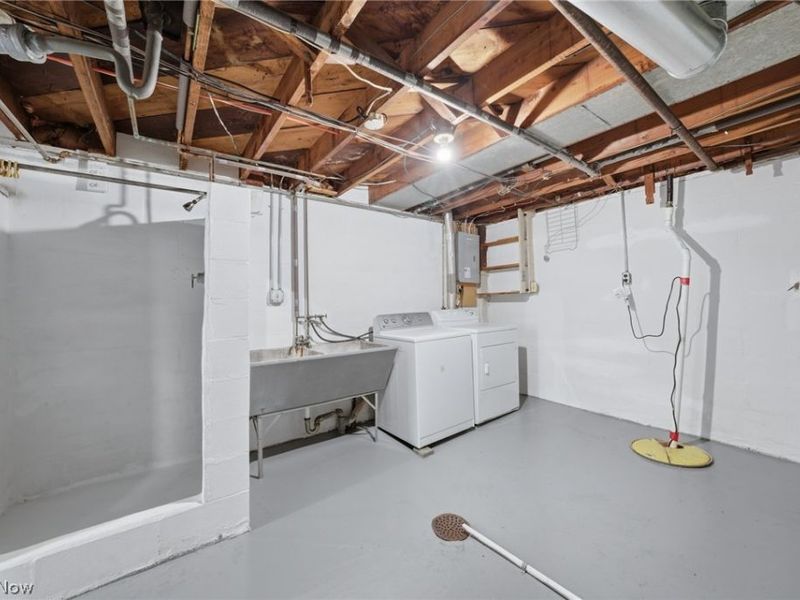 1614 Colonial Boulevard NE, Canton, OH 44714 Photo 35