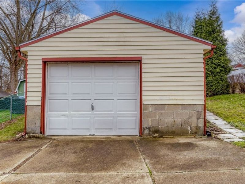 1614 Colonial Boulevard NE, Canton, OH 44714 Photo 45