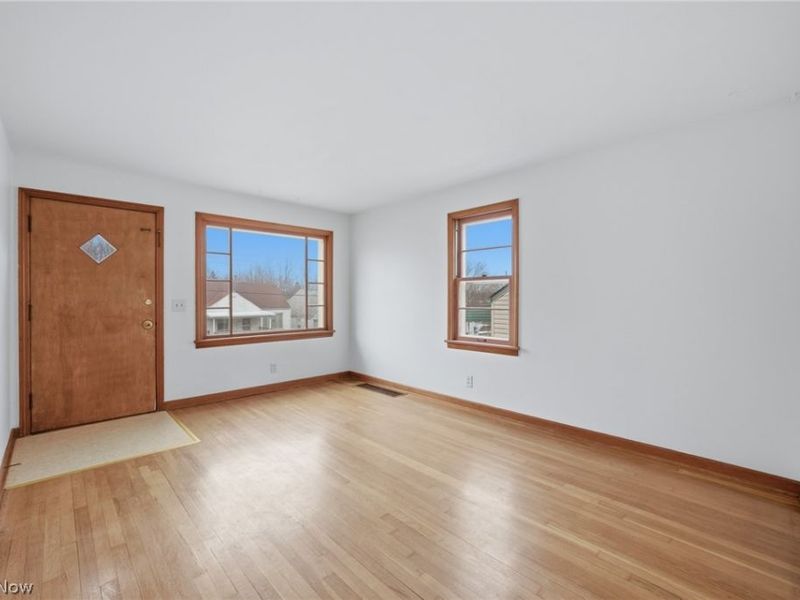 1614 Colonial Boulevard NE, Canton, OH 44714 Photo 5