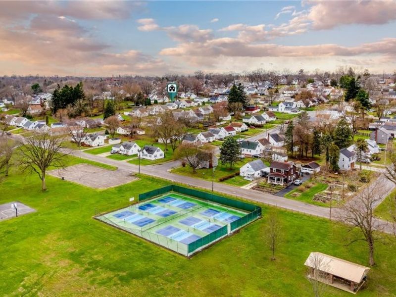 1614 Colonial Boulevard NE, Canton, OH 44714 Photo 50