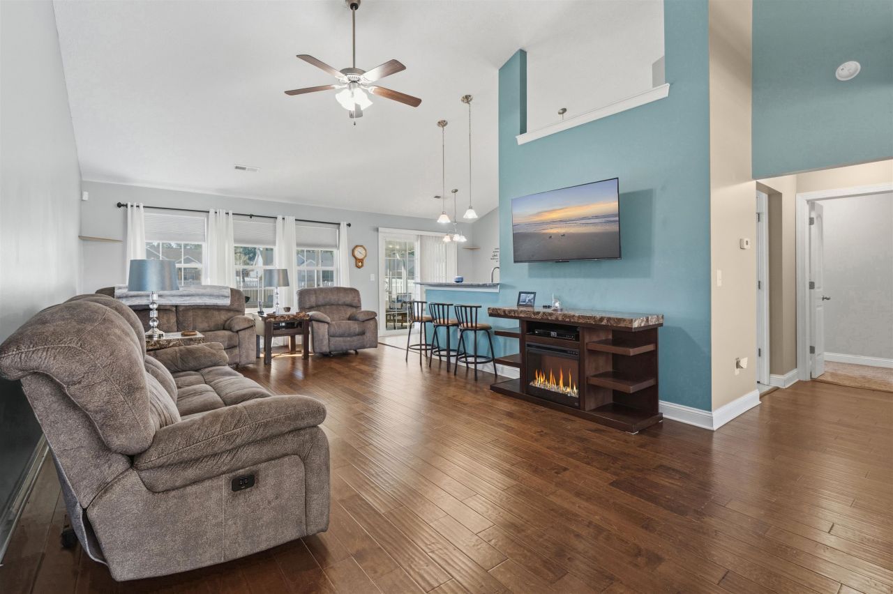 215 Turning Pines Loop Photo 6