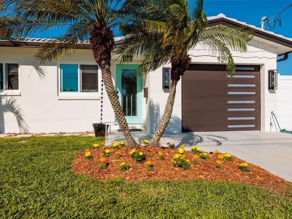 9298 SUN ISLE DRIVE NE, ST PETERSBURG, FL 33702