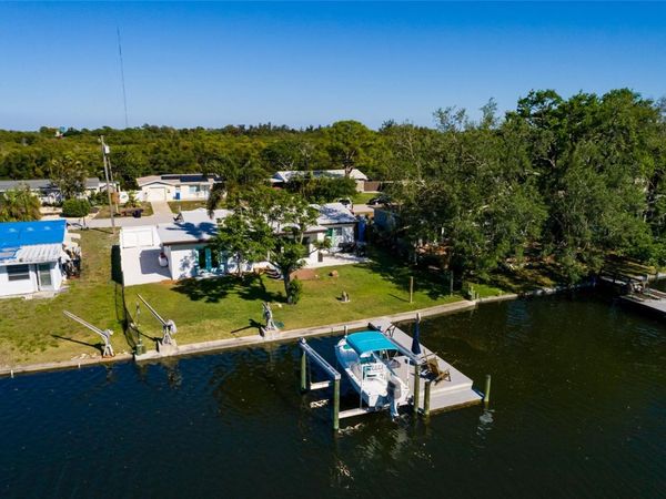 9298 SUN ISLE DRIVE NE, ST PETERSBURG, FL 33702