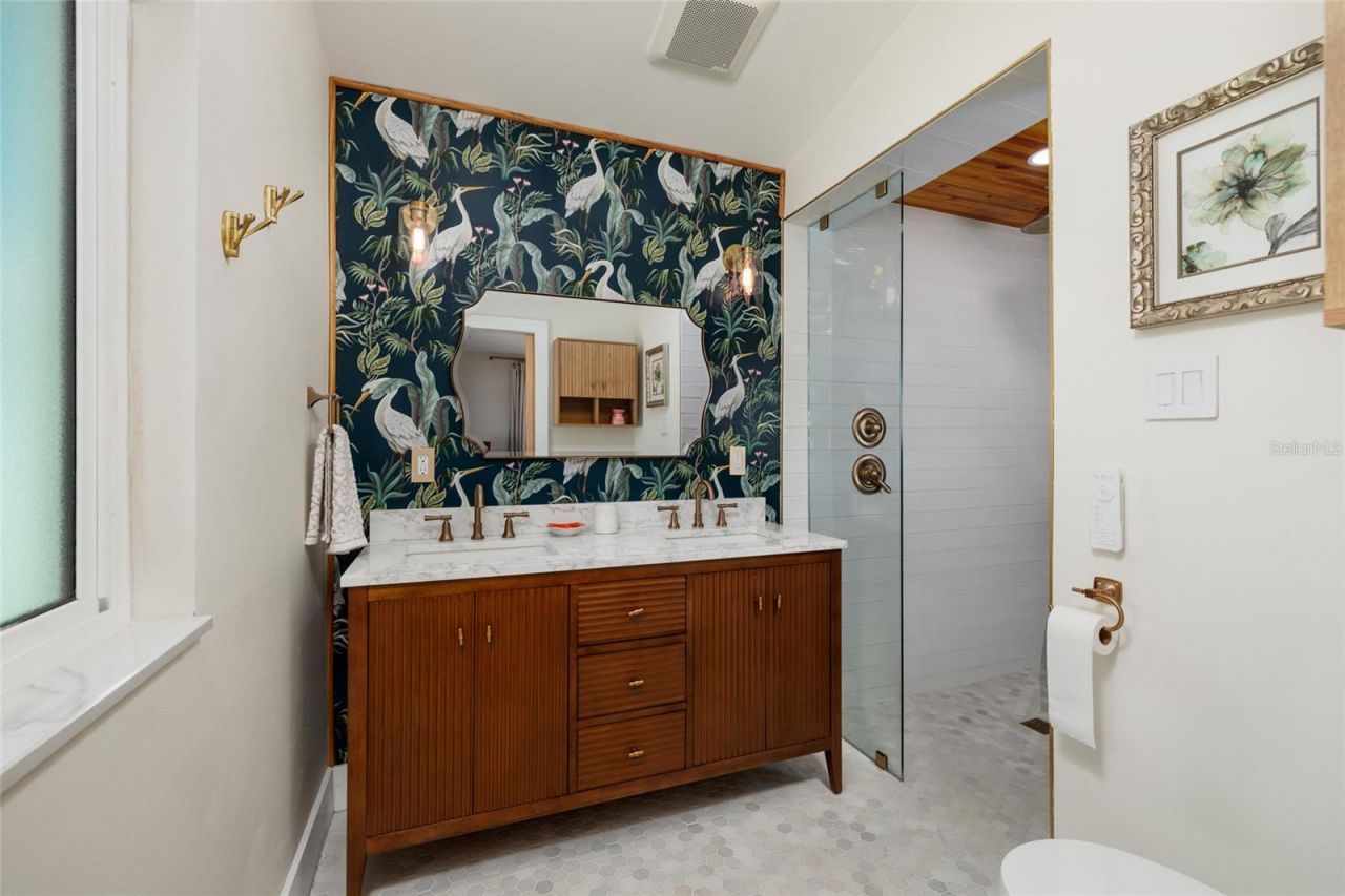 9298 Sun Isle Drive Ne, Saint Petersburg, FL 33702 Photo