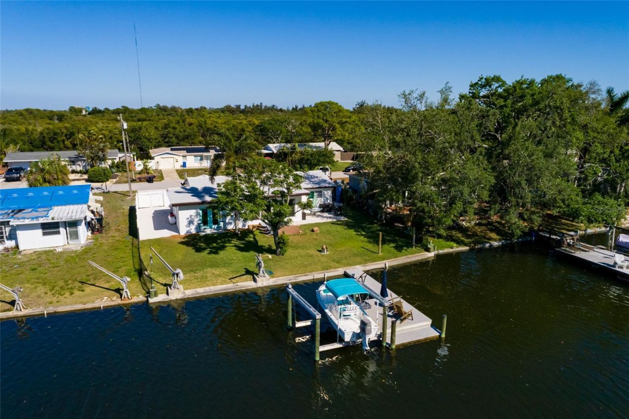 9298 Sun Isle Drive Ne, Saint Petersburg, FL 33702 Photo