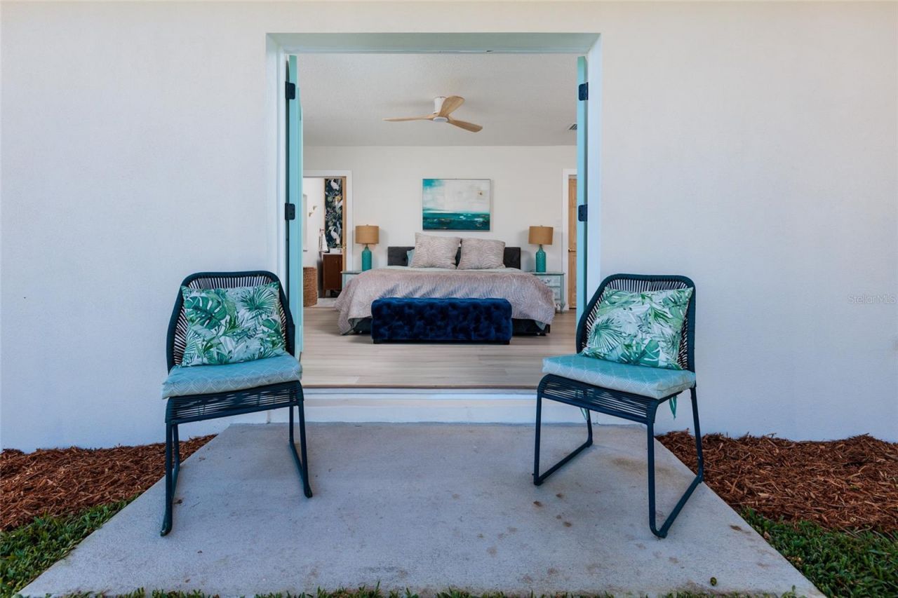 9298 Sun Isle Drive Ne, Saint Petersburg, FL 33702 Photo