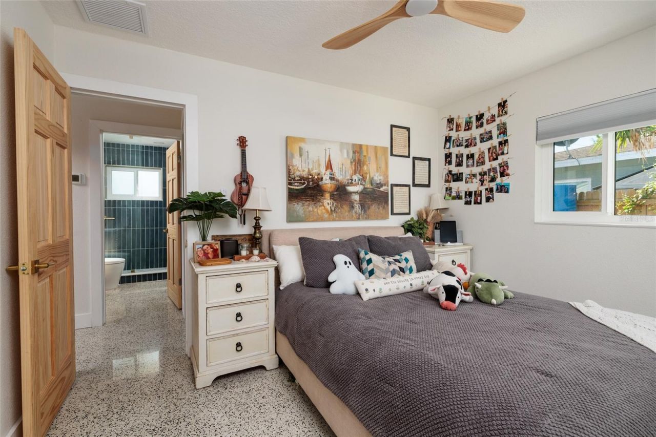 9298 Sun Isle Drive Ne, Saint Petersburg, FL 33702 Photo