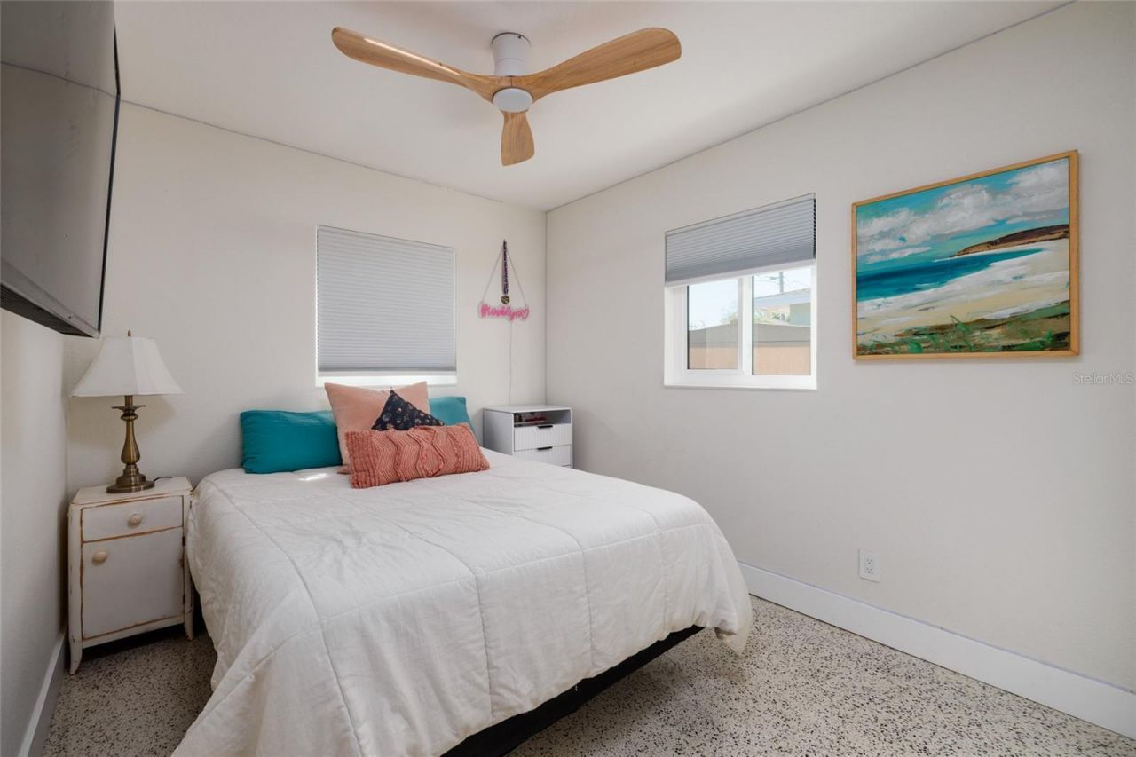 9298 Sun Isle Drive Ne, Saint Petersburg, FL 33702 Photo