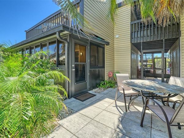 712 WHITE PINE TREE ROAD, Unit 77, VENICE, FL 34285