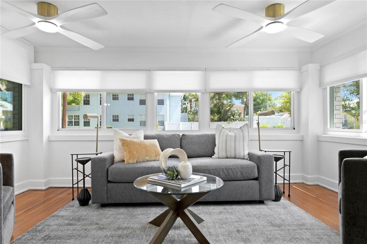 1140 Oak Street Ne, Saint Petersburg, FL 33701 Photo