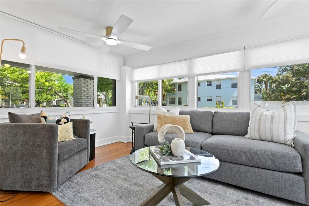 1140 Oak Street Ne, Saint Petersburg, FL 33701 Photo