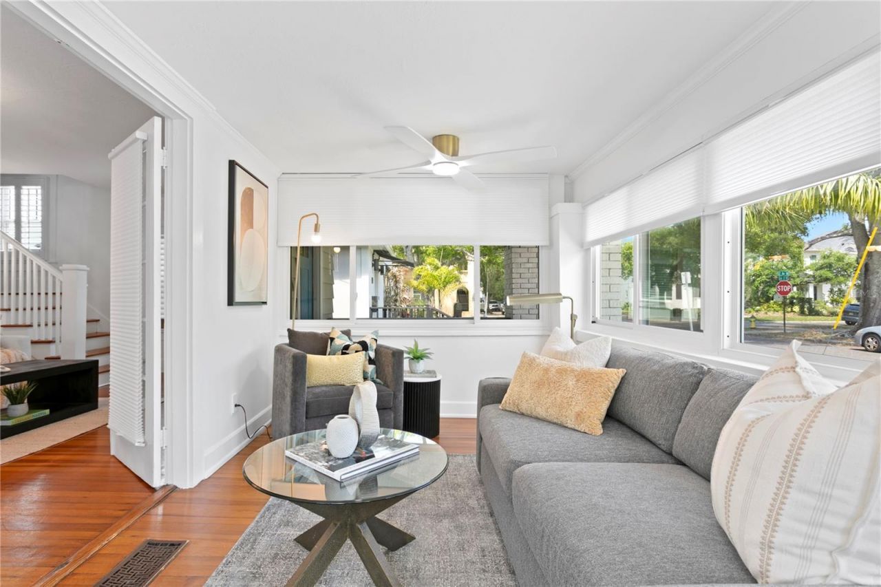 1140 Oak Street Ne, Saint Petersburg, FL 33701 Photo