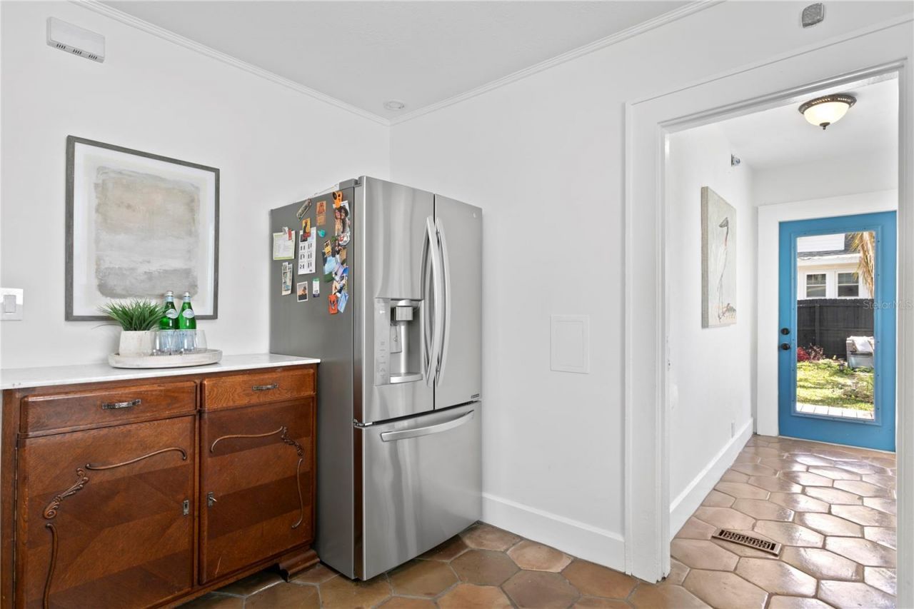 1140 Oak Street Ne, Saint Petersburg, FL 33701 Photo