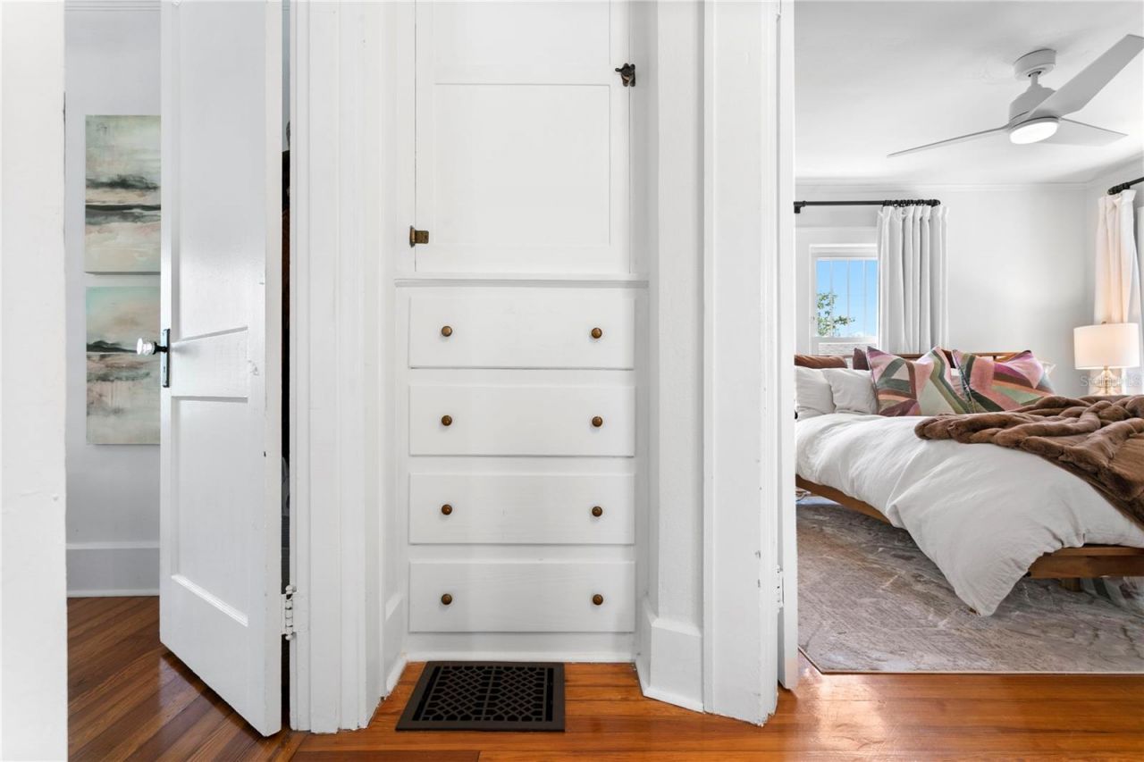 1140 Oak Street Ne, Saint Petersburg, FL 33701 Photo