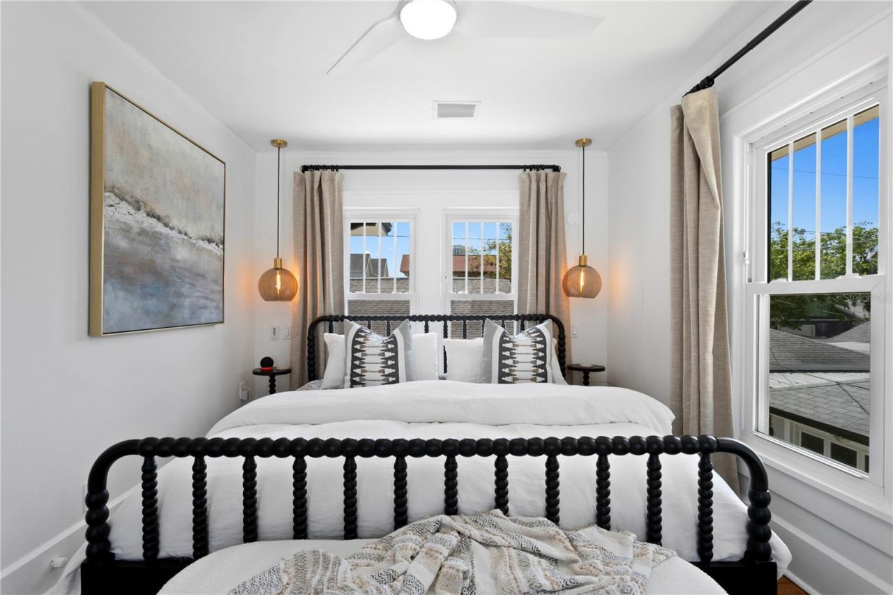 1140 Oak Street Ne, Saint Petersburg, FL 33701 Photo