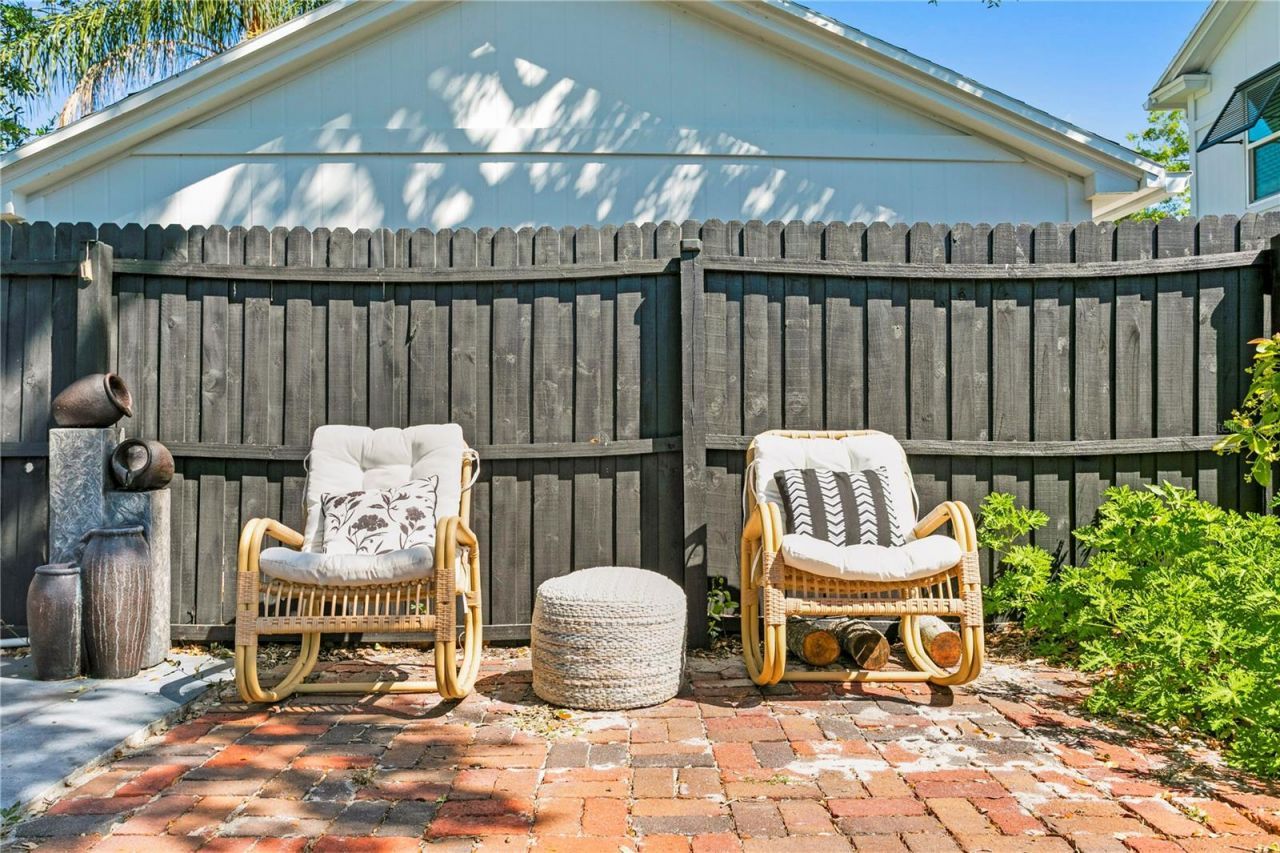 1140 Oak Street Ne, Saint Petersburg, FL 33701 Photo