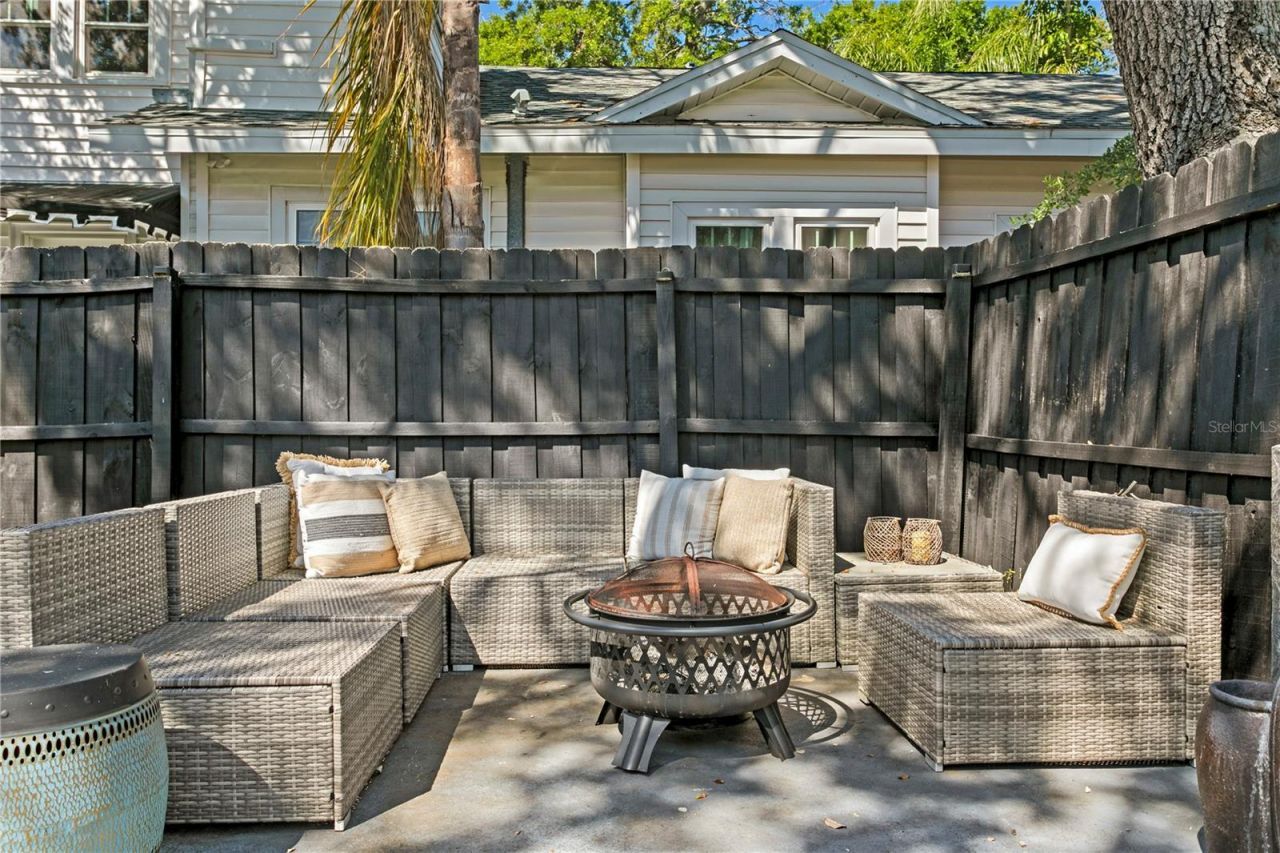 1140 Oak Street Ne, Saint Petersburg, FL 33701 Photo