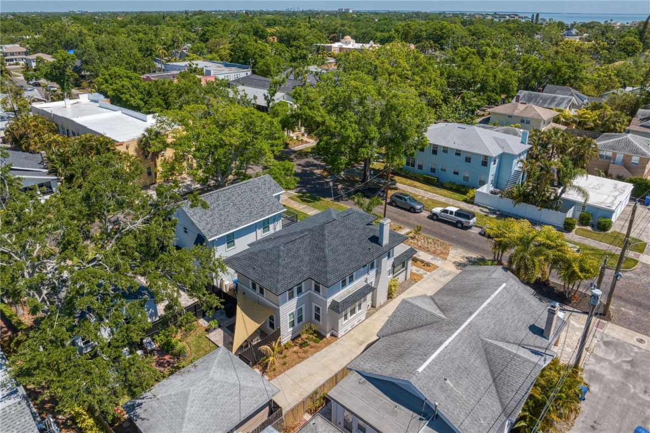 1140 Oak Street Ne, Saint Petersburg, FL 33701 Photo