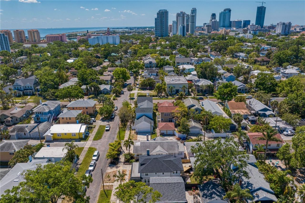 1140 Oak Street Ne, Saint Petersburg, FL 33701 Photo