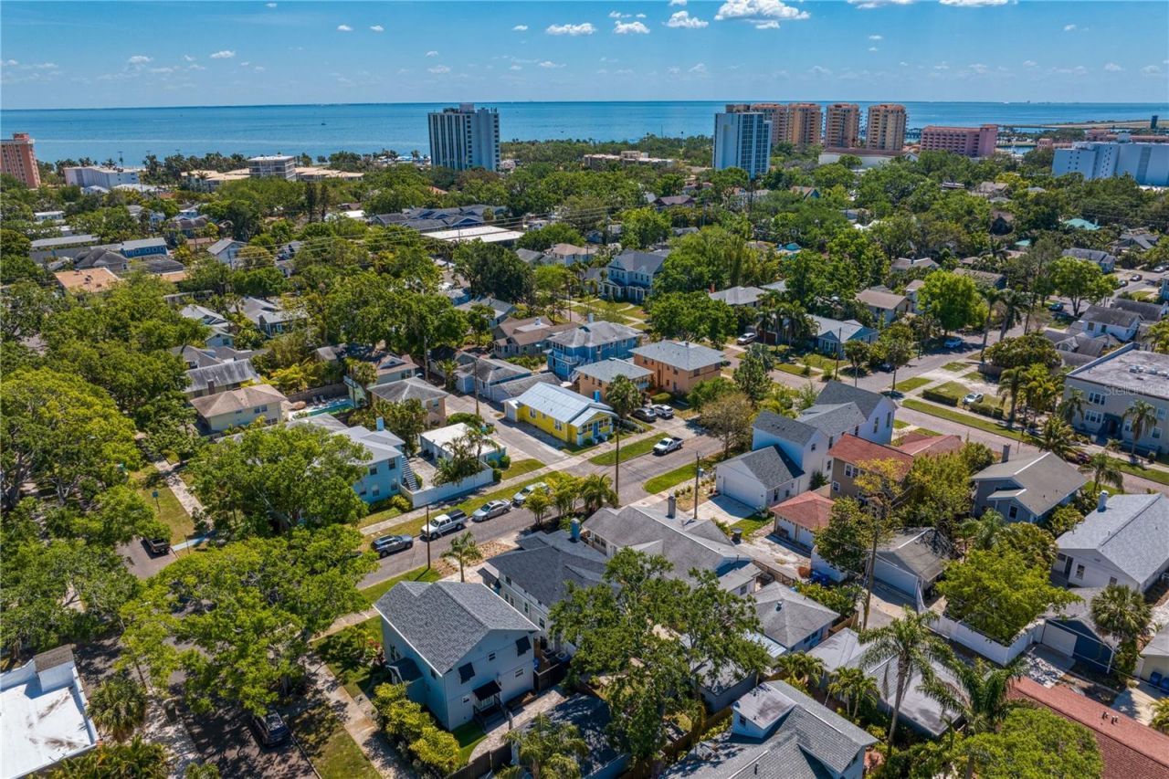 1140 Oak Street Ne, Saint Petersburg, FL 33701 Photo