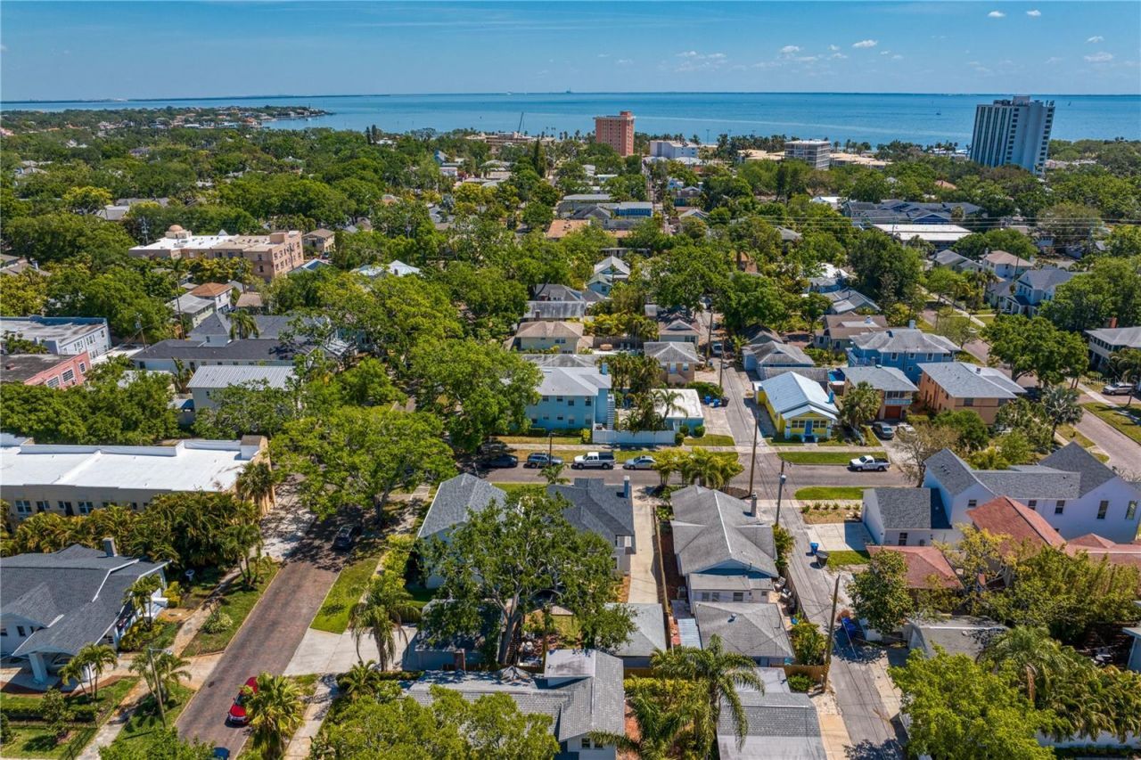 1140 Oak Street Ne, Saint Petersburg, FL 33701 Photo