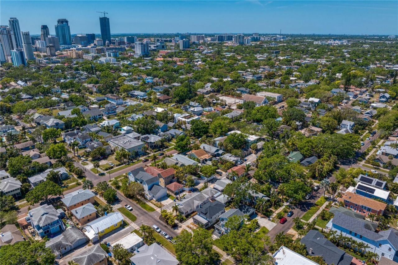 1140 Oak Street Ne, Saint Petersburg, FL 33701 Photo