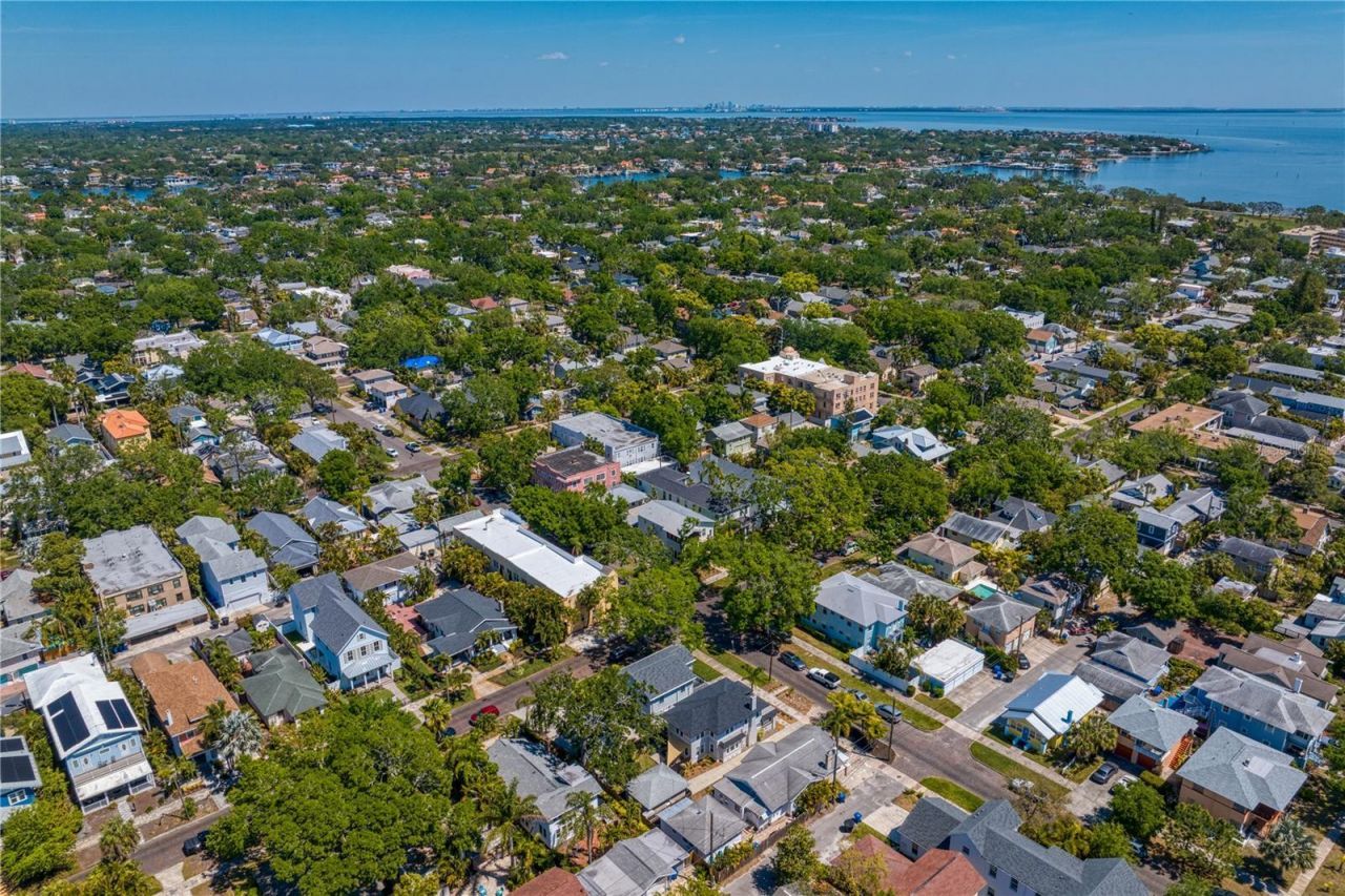 1140 Oak Street Ne, Saint Petersburg, FL 33701 Photo