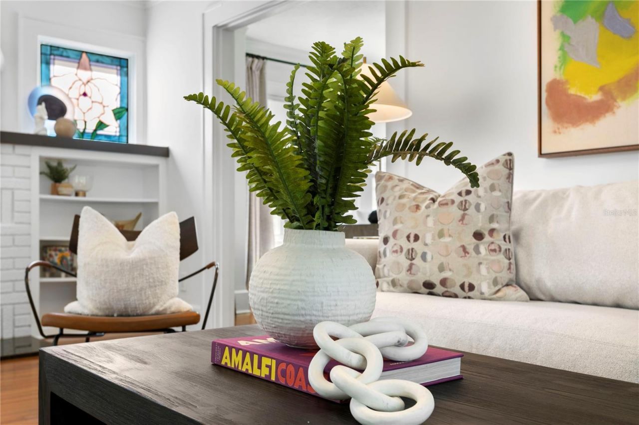 1140 Oak Street Ne, Saint Petersburg, FL 33701 Photo