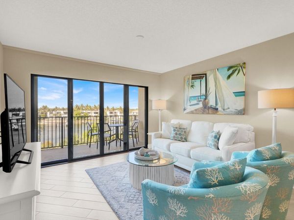 1001 Seafarer Circle, Unit 405, Jupiter, FL 33477