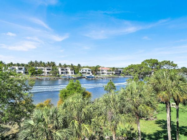 1001 Seafarer Circle, Unit 405, Jupiter, FL 33477