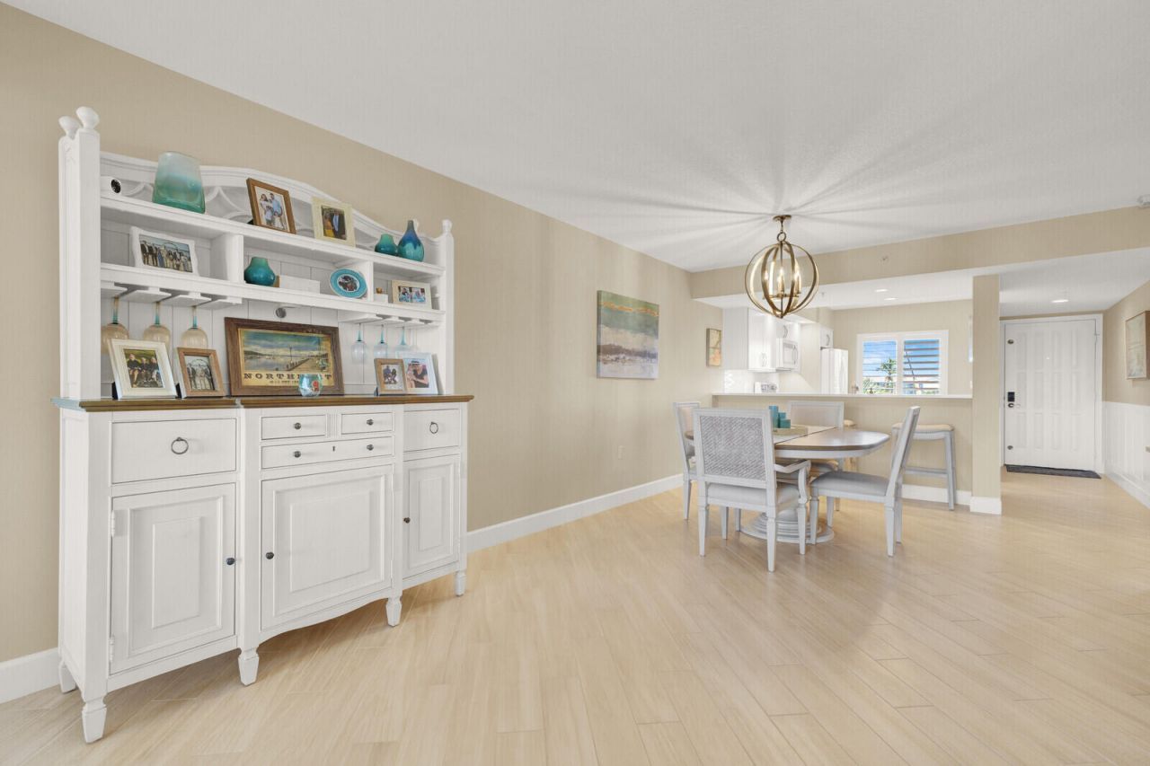 1001 Seafarer Circle, Unit 405, Jupiter, FL 33477 Photo