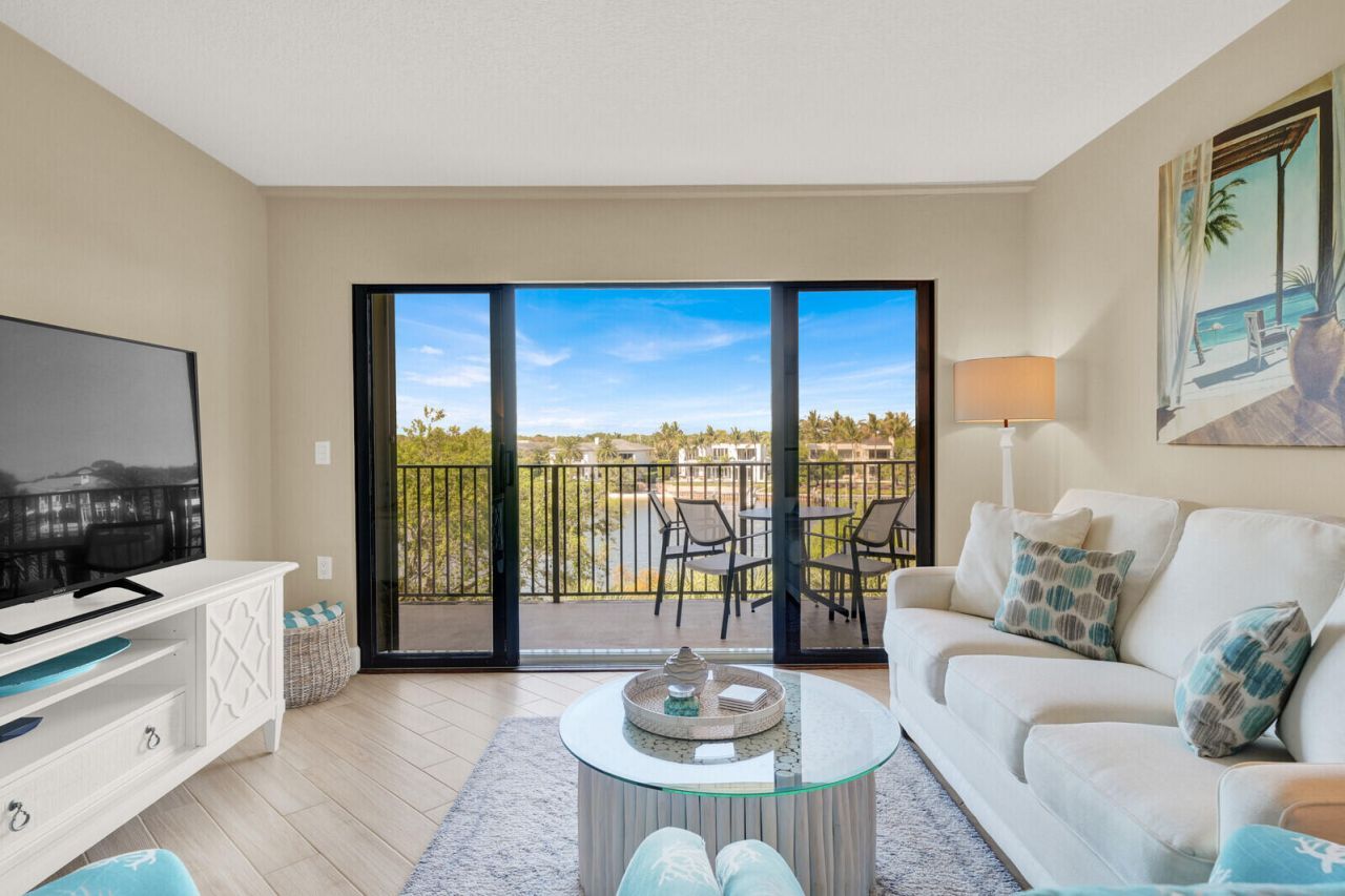 1001 Seafarer Circle, Unit 405, Jupiter, FL 33477 Photo