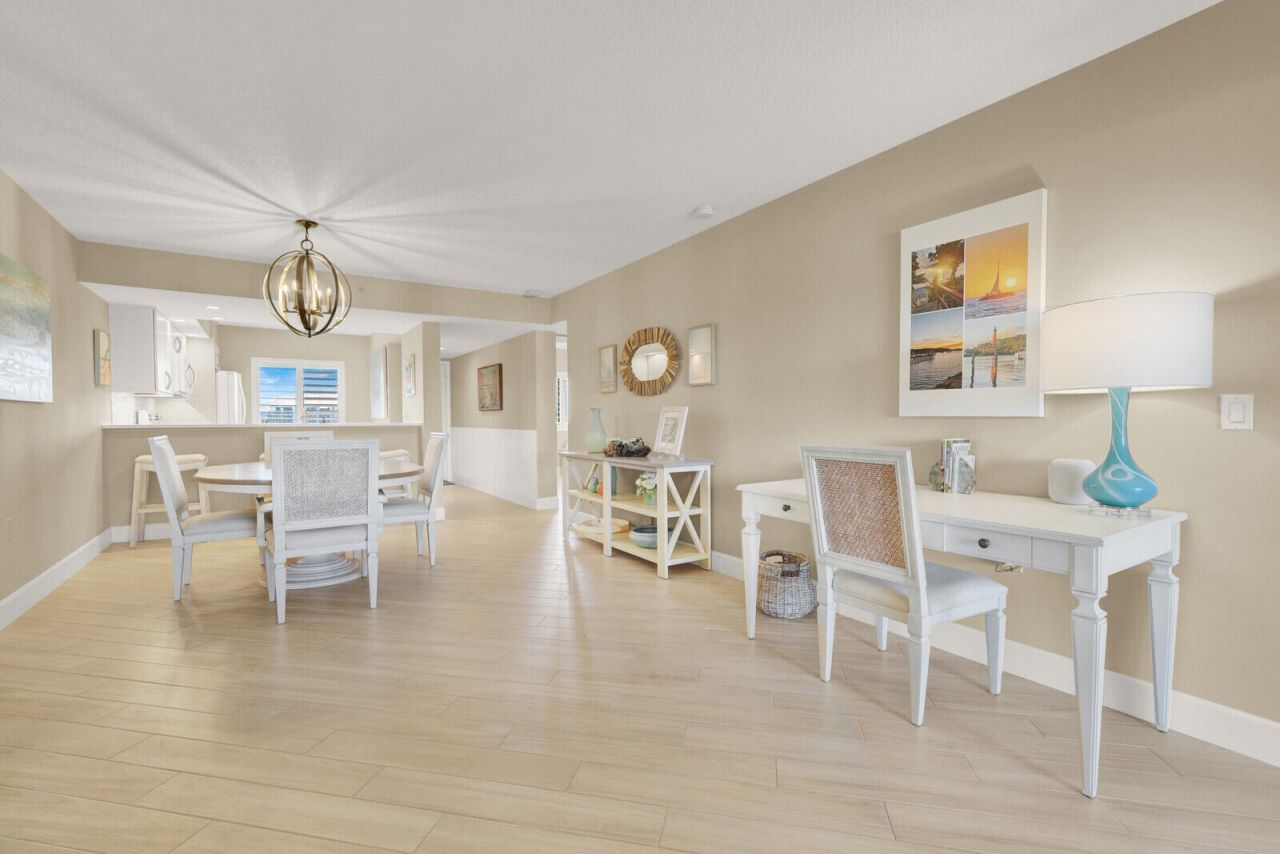 1001 Seafarer Circle, Unit 405, Jupiter, FL 33477 Photo