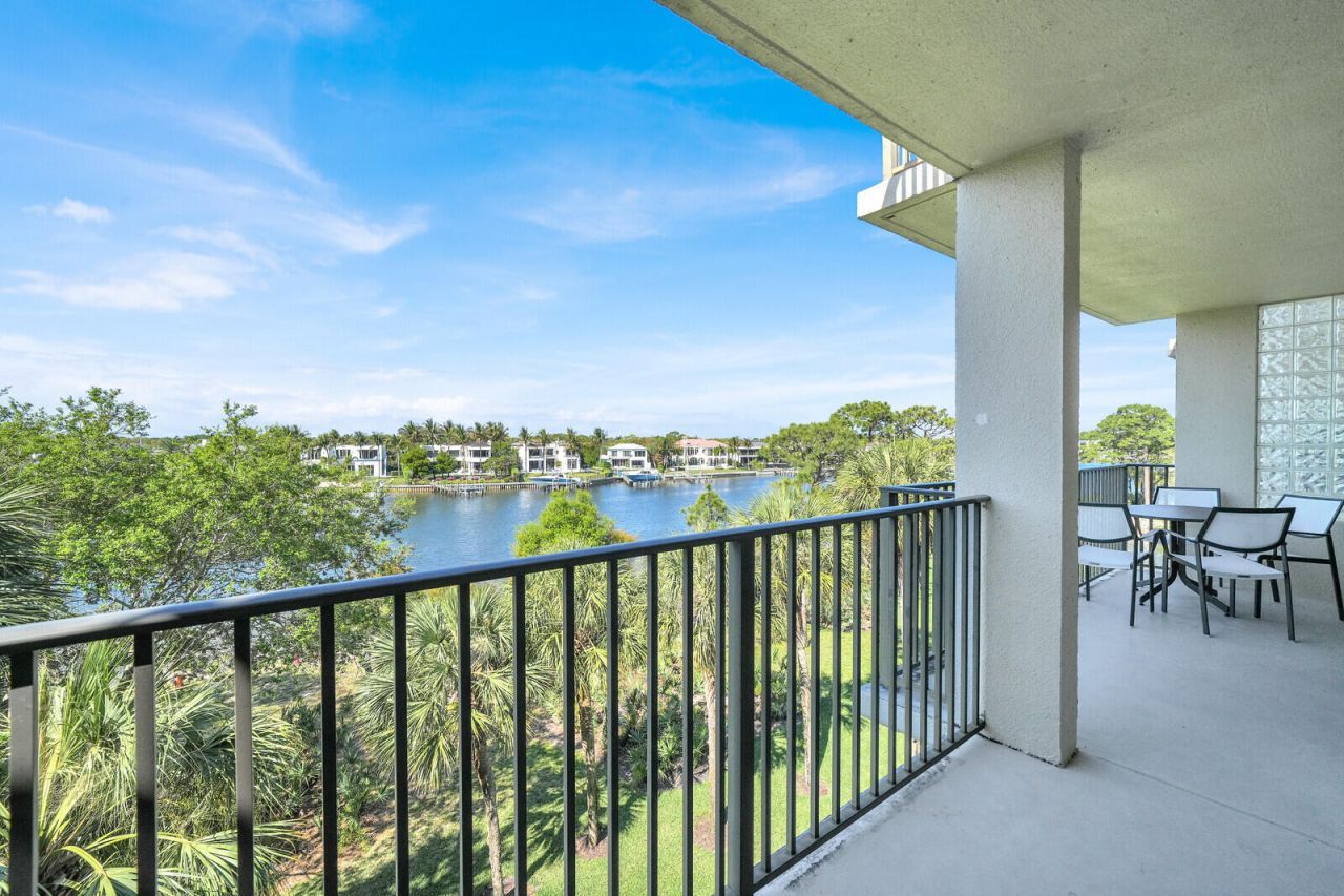 1001 Seafarer Circle, Unit 405, Jupiter, FL 33477 Photo