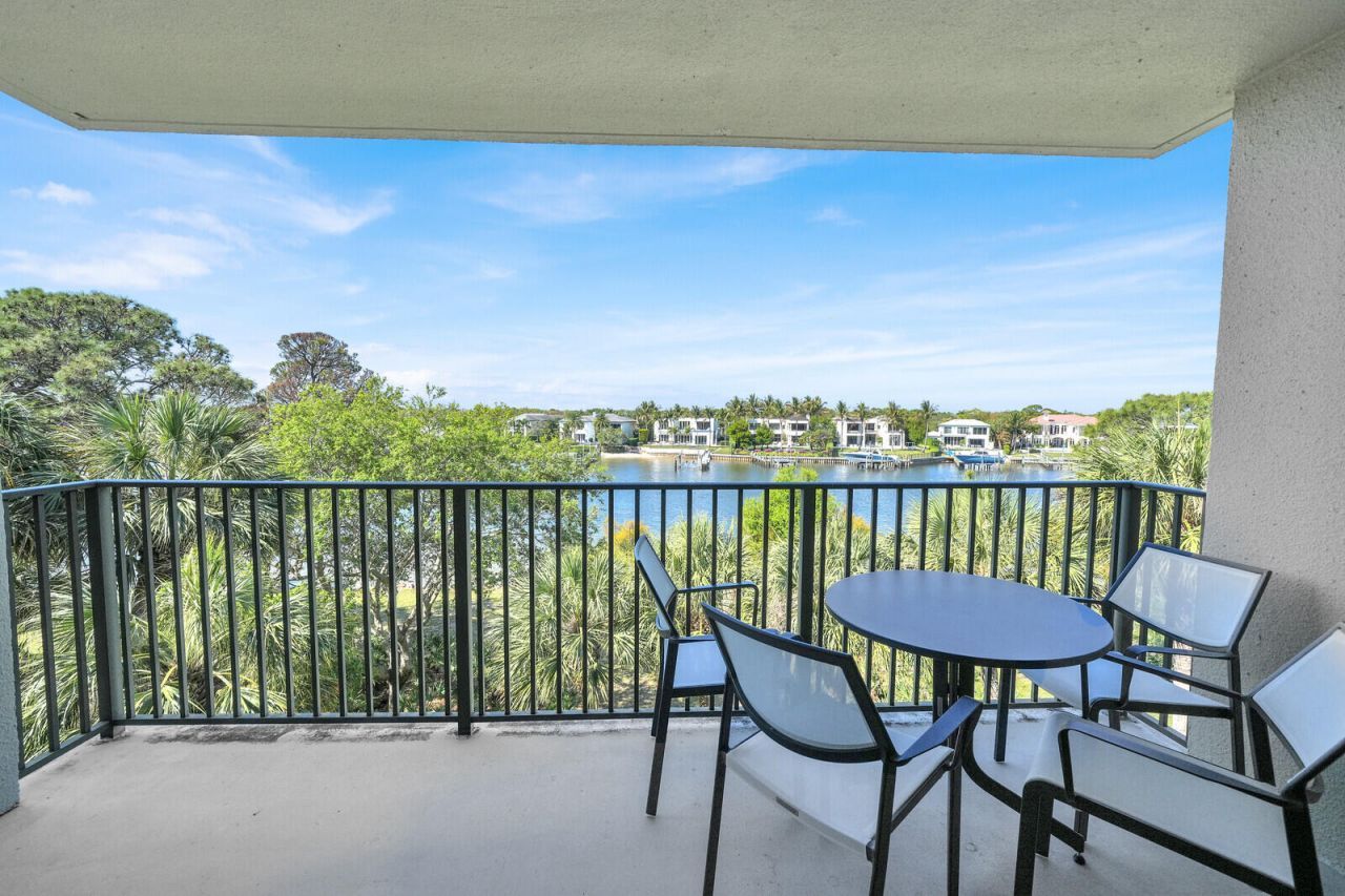 1001 Seafarer Circle, Unit 405, Jupiter, FL 33477 Photo