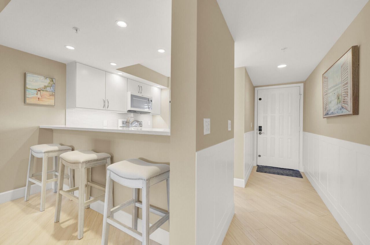 1001 Seafarer Circle, Unit 405, Jupiter, FL 33477 Photo