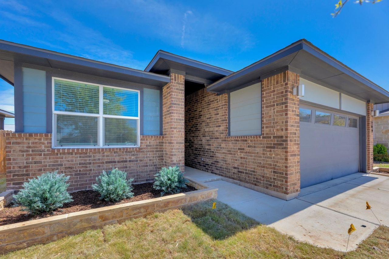 149 Filifera Ct, Leander, TX 78641 Main Photo