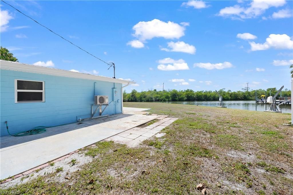 12065 Boat Shell Dr , Matlacha Isles, FL 33991 Photo