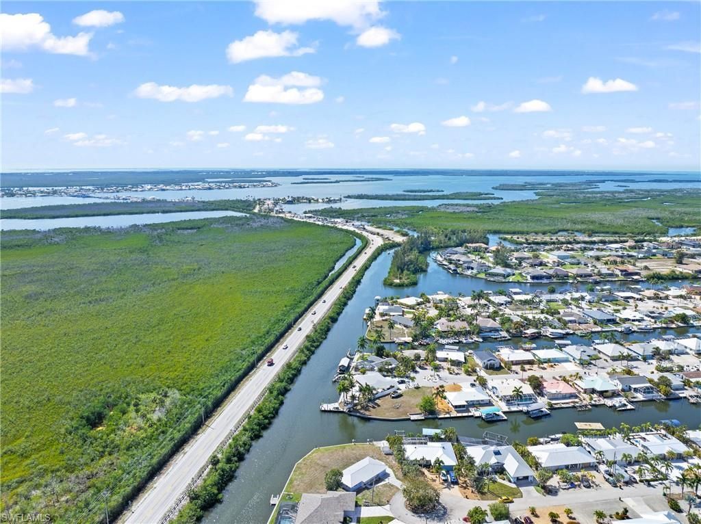 12065 Boat Shell Dr, Matlacha Isles, FL 33991 Photo