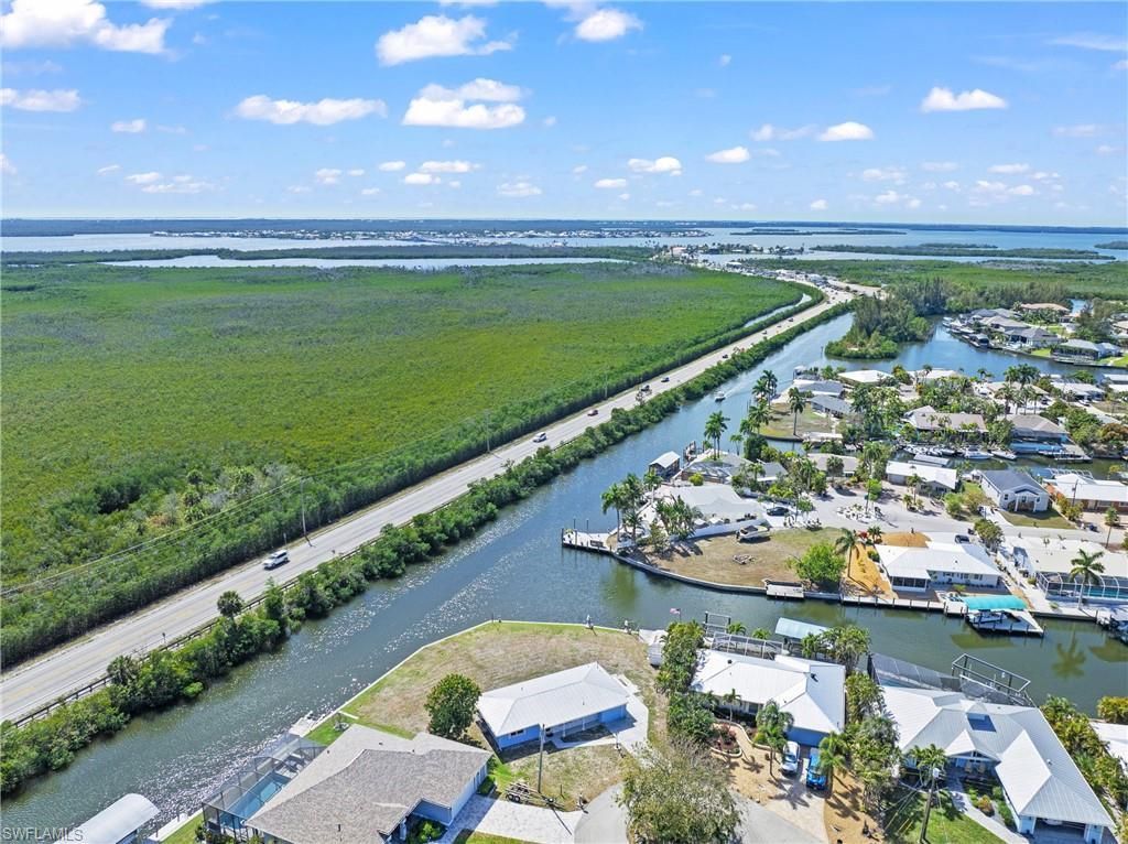 12065 Boat Shell Dr , Matlacha Isles, FL 33991 Photo