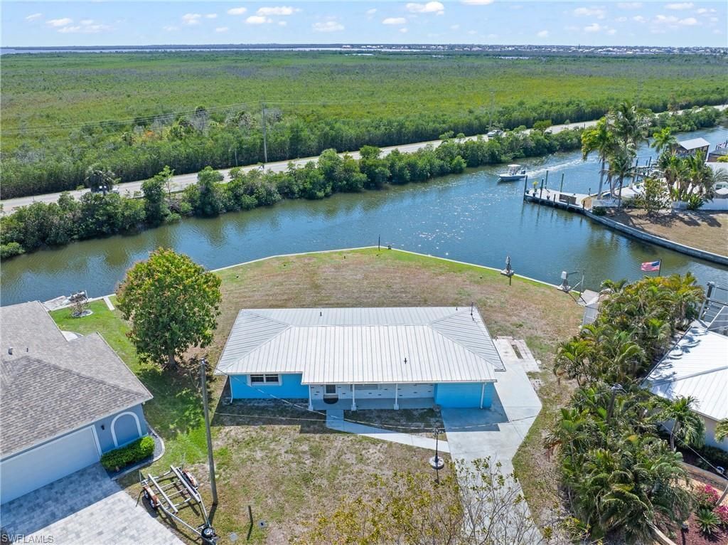 12065 Boat Shell Dr, Matlacha Isles, FL 33991 Photo